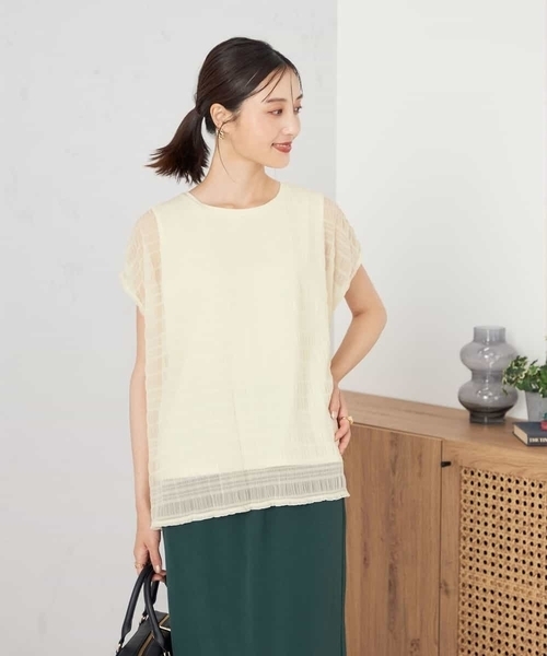 a.v.v(アーヴェヴェ)の「マジョリカプリーツトップス(Tシャツ/カットソー・レディース・アイボリー/ブラウン・36/38/40)」の3枚目の写真