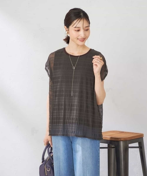 a.v.v(アーヴェヴェ)の「マジョリカプリーツトップス(Tシャツ/カットソー・レディース・アイボリー/ブラウン・36/38/40)」の8枚目の写真