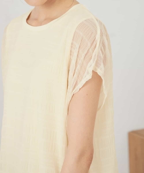 a.v.v(アーヴェヴェ)の「マジョリカプリーツトップス(Tシャツ/カットソー・レディース・アイボリー/ブラウン・36/38/40)」の19枚目の写真