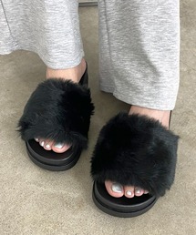 ファーサンダル