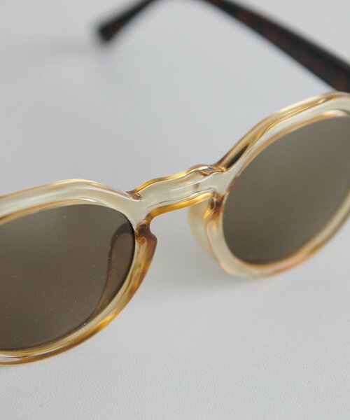 DISCOAT(ディスコート)の「【ユニセックス】ボストンクリアフレームサングラス(サングラス・レディース・ダークブルー/ブラウン/グリーン・FREE)」の6枚目の写真