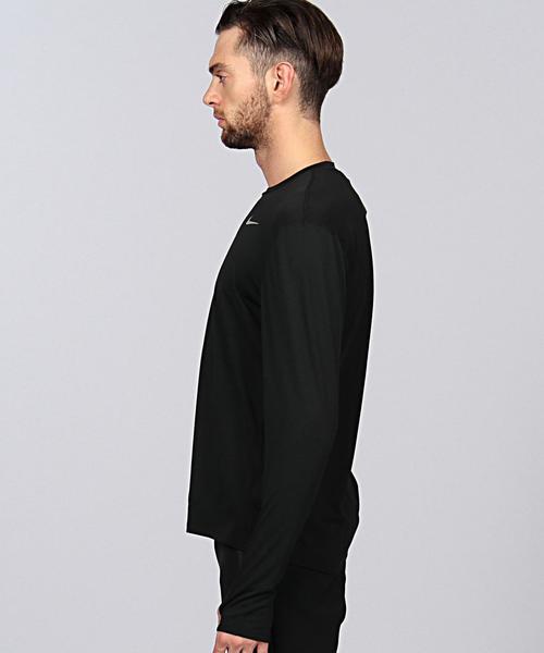 NIKE（ナイキ）の「NIKE（ナイキ）DRI-FIT コントアー L/S トップ（Tシャツ/カットソー・メンズ・ブラック・MEDIUM/LARGE/X-LARGE/SMALL）」の3枚目の写真