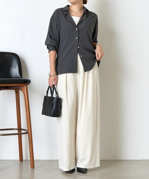 Jena espace merveilleux（ジェナ　エスパスメルヴェイユ）の「トロミバッククロスシャツ（シャツ/ブラウス・レディース・ベージュ/ライトグレー/チャコールグレー・FREE）」の15枚目の写真