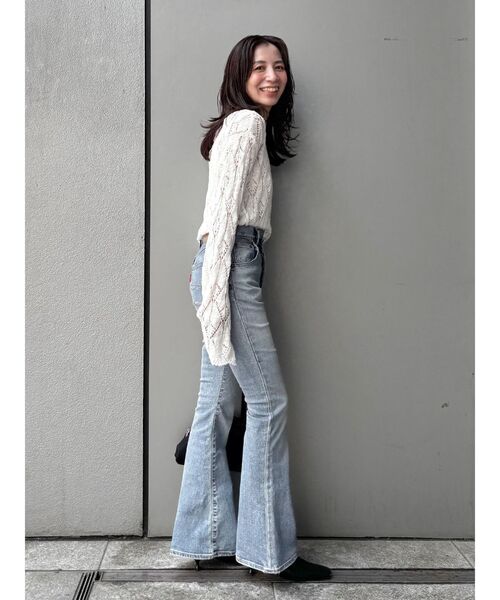 Ungrid(アングリッド)の「ハイウエストストレッチフィットフレアデニム(デニムパンツ・レディース・ブルー/ブラック・24inch/25inch/26inch)」の6枚目の写真