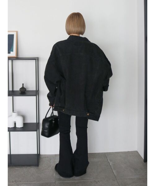 Ungrid(アングリッド)の「ハイウエストストレッチフィットフレアデニム(デニムパンツ・レディース・ブルー/ブラック・24inch/25inch/26inch)」の10枚目の写真