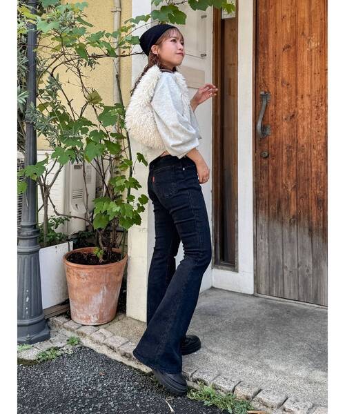 Ungrid(アングリッド)の「ハイウエストストレッチフィットフレアデニム(デニムパンツ・レディース・ブルー/ブラック・24inch/25inch/26inch)」の13枚目の写真