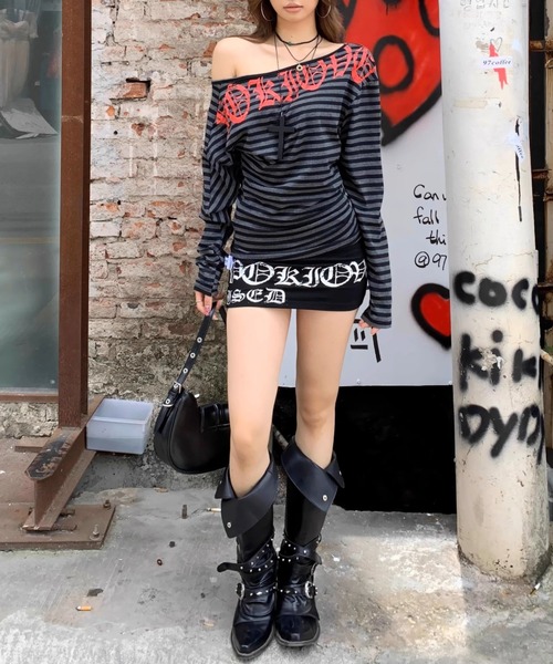 .KOM(ドットコム)の「A'GEM/9 × .kom 『.KOM/ドットケーオーエム』Y2KグランジボーダーオフショルロンTEE(Tシャツ/カットソー・レディース・グレー/ブラック・M)」の20枚目の写真