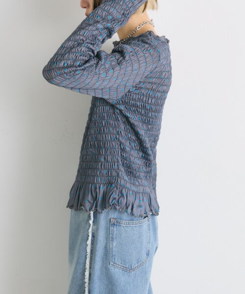 w closet(ダブルクローゼット)の「【25AW】柄シャーリングプルオーバー(Tシャツ/カットソー・レディース・チャコールグレー/ブラウン/グリーン/アイボリー・FREE)」の16枚目の写真