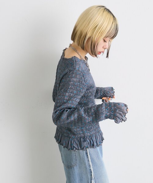 w closet(ダブルクローゼット)の「【25AW】柄シャーリングプルオーバー(Tシャツ/カットソー・レディース・チャコールグレー/ブラウン/グリーン/アイボリー・FREE)」の18枚目の写真