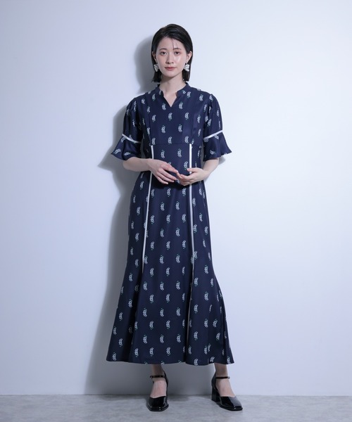FLANEEK.(フラニーク)の「花柄プリントワンピース(ワンピース・レディース・ホワイト/ネイビー・S/M)」の10枚目の写真