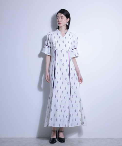 FLANEEK.(フラニーク)の「花柄プリントワンピース(ワンピース・レディース・ホワイト/ネイビー・S/M)」の13枚目の写真