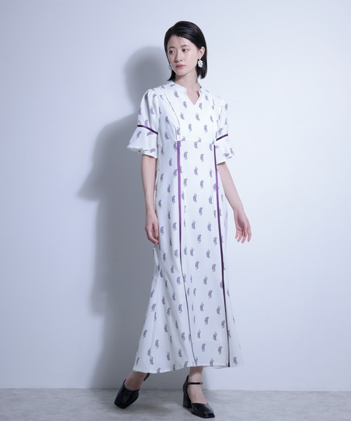 FLANEEK.(フラニーク)の「花柄プリントワンピース(ワンピース・レディース・ホワイト/ネイビー・S/M)」の14枚目の写真