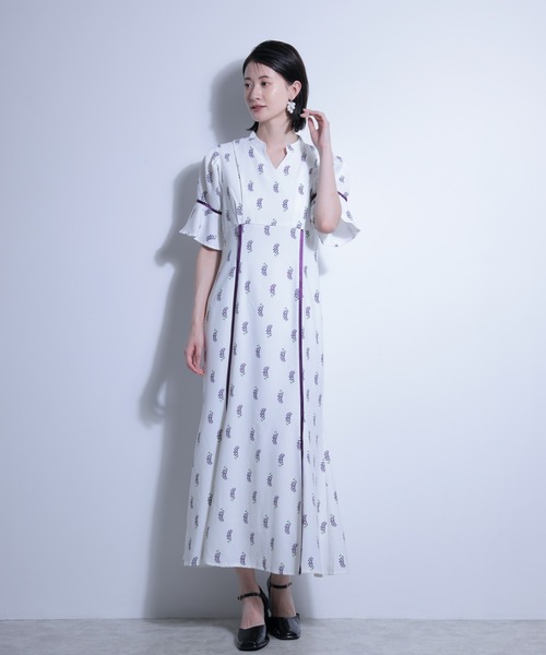 FLANEEK.(フラニーク)の「花柄プリントワンピース(ワンピース・レディース・ホワイト/ネイビー・S/M)」の16枚目の写真