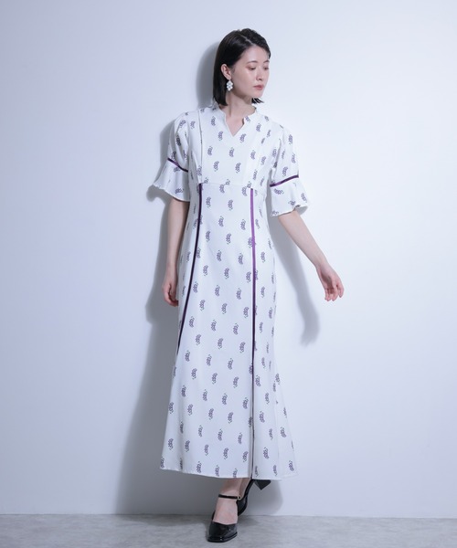 FLANEEK.(フラニーク)の「花柄プリントワンピース(ワンピース・レディース・ホワイト/ネイビー・S/M)」の17枚目の写真