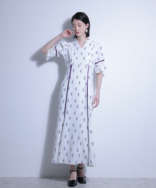 FLANEEK.(フラニーク)の「花柄プリントワンピース(ワンピース・レディース・ホワイト/ネイビー・S/M)」の18枚目の写真