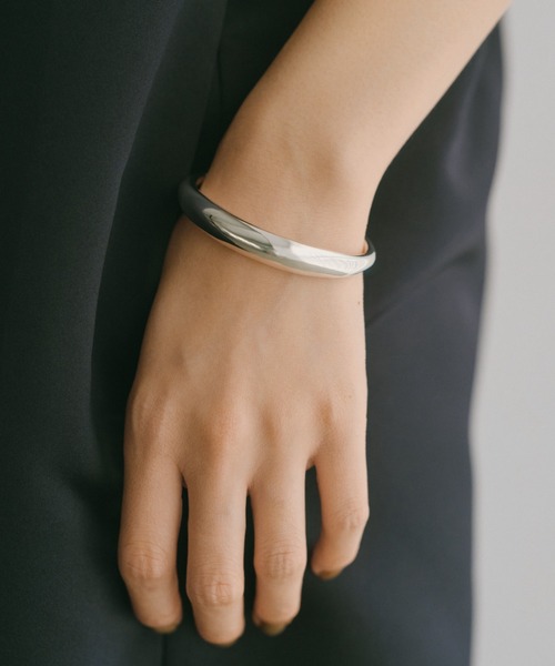 anuans（アニュアンス）の「メタルニュアンスバングル（バングル/リストバンド・レディース・ゴールド/シルバー・FREE）」の5枚目の写真