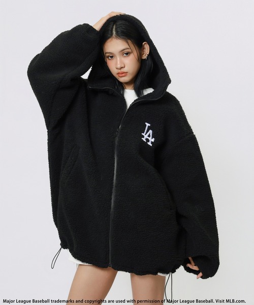 BACK TO THE FIELD（バック トゥー ザ フィールド）の「【MLB】ZIPフーディーボアブルゾン（ブルゾン・レディース・ブラック/オフホワイト/カモフラージュ・FREE）」の2枚目の写真