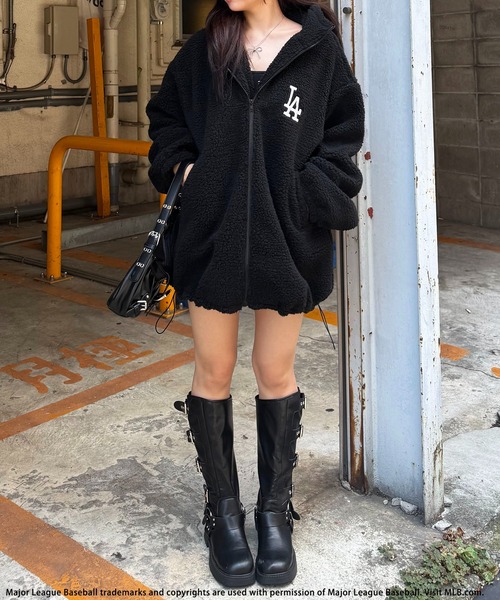 BACK TO THE FIELD（バック トゥー ザ フィールド）の「【MLB】ZIPフーディーボアブルゾン（ブルゾン・レディース・ブラック/オフホワイト/カモフラージュ・FREE）」の9枚目の写真