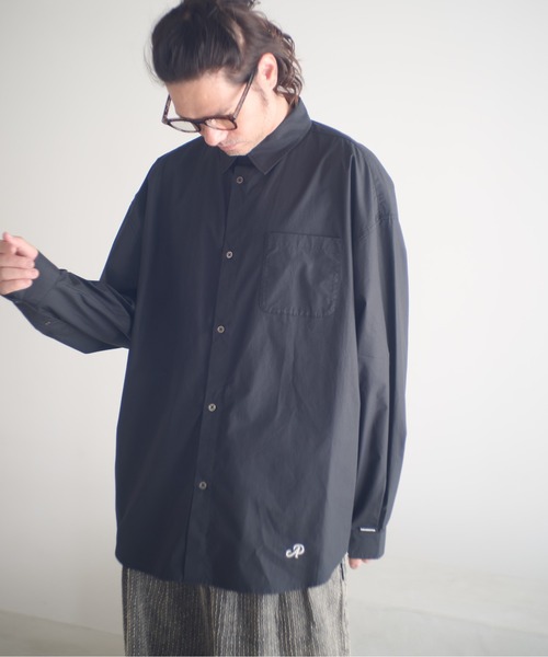 ADAM PATEK(アダムパテック)の「ADAMPATEK/James Fabric typewriter shirt/ジェームスファブリック刺繍入りタイプライターシャツ(AP2525006)(シャツ/ブラウス・レディース・ベージュ/ブラック/ホワイト・1/2)」の2枚目の写真
