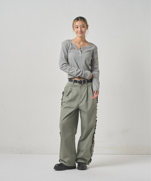 WHO'S WHO gallery（フーズフーギャラリー）の「サイドフリルラインチノパンツ（チノパンツ・レディース・ライトグリーン/ネイビー・マルチサイズ）」の12枚目の写真