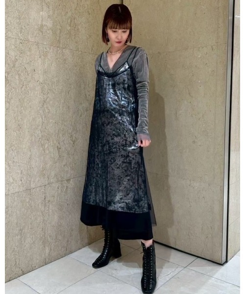 IRENENNE(アイレネ)の「ホイルプリントレイヤードキャミドレス / Foil Print Layered Cami Dress(ワンピース・レディース・シルバー・36)」の3枚目の写真