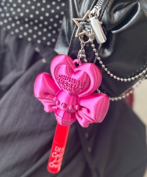 Magical Lip Wand Magenta Spell（チャーム）｜Y2K SYNAPSE FACTORY