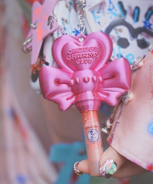 Magical Lip Wand Magenta Spell（チャーム）｜Y2K SYNAPSE FACTORY