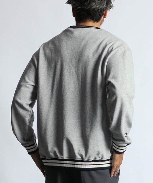 The DUFFER of ST.GEORGE（ザダファーオブセントジョージ）の「COLLEGE CREW NECK SWEAT：カレッジ クルーネック スウェット（スウェット・メンズ・ボルドー/グレー・MEDIUM/X-LARGE/LARGE）」の8枚目の写真