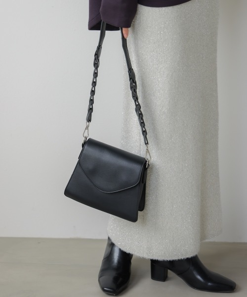 Bou Jeloud(ブージュルード)の「合皮ミニショルダー(ショルダーバッグ・レディース・アイボリー/ブラック・ONESIZE)」の16枚目の写真