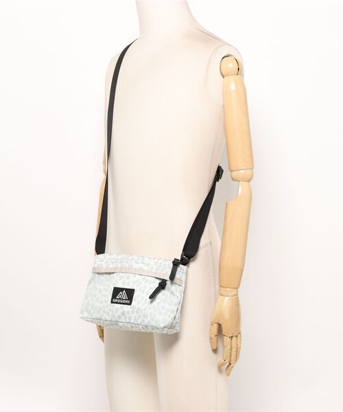 GREGORY（グレゴリー）の「【GREGORY/グレゴリー】 エンベロップショルダー スノーレオパード（ショルダーバッグ・メンズ・その他1・FREE）」の11枚目の写真
