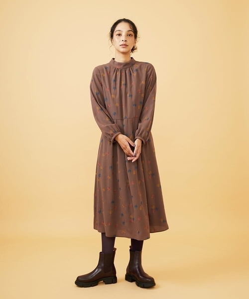 Jocomomola（ホコモモラ）の「Estrella ハイネックフラワー刺繍ワンピース（ワンピース・レディース・オレンジ系その他/グリーン・40/42）」の12枚目の写真