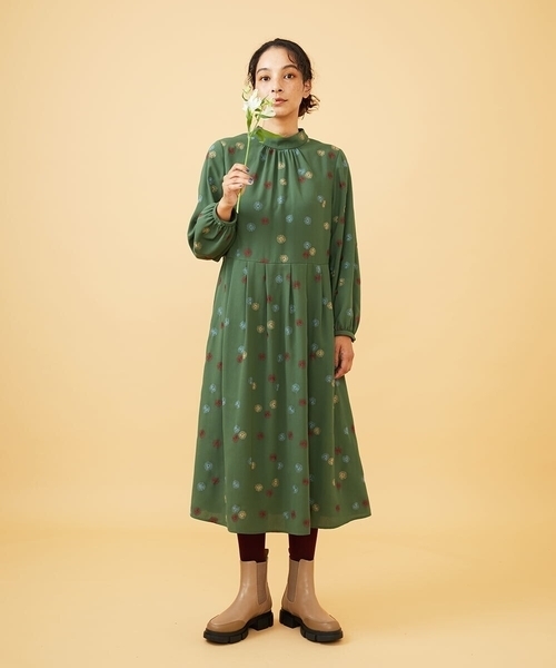 Jocomomola（ホコモモラ）の「Estrella ハイネックフラワー刺繍ワンピース（ワンピース・レディース・オレンジ系その他/グリーン・40/42）」の16枚目の写真