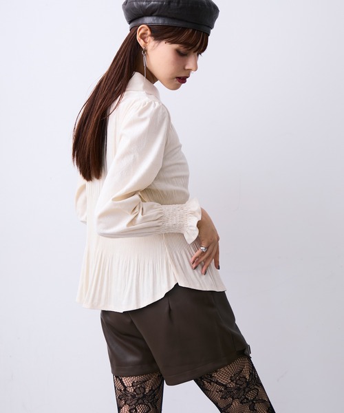 MONOe(モノエ)の「フェイクレザーストラップショートパンツ(その他パンツ・レディース・ブラック/ブラウン・S/M/L)」の9枚目の写真