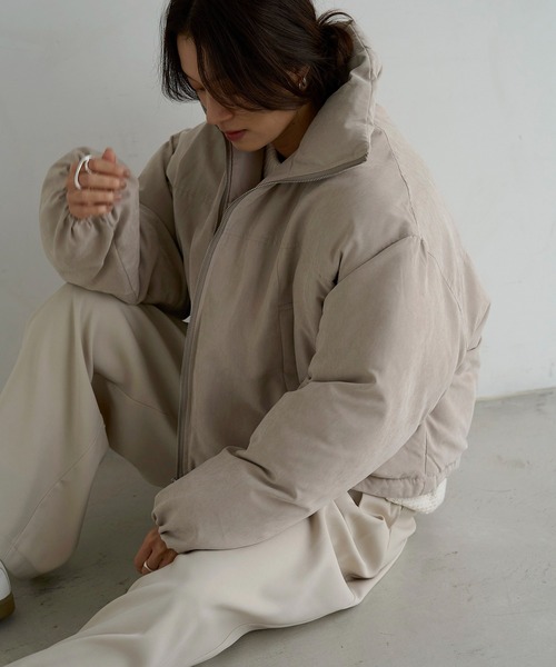 meilmada(メイルマダ)の「ピーチ中綿スタンドジャケット(ダウンジャケット/コート・レディース・スミクロ/グレイッシュベージュ・FREE)」の16枚目の写真