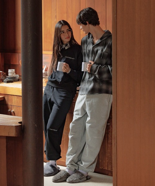 ALAND（エーランド）の「【UNISEX】 ALAND×INAPSQUARE／スウェットプルオーバー（ウラケ）（Tシャツ/カットソー・レディース・グレー/ブラック/ネイビー・LARGE/SMALL）」の4枚目の写真