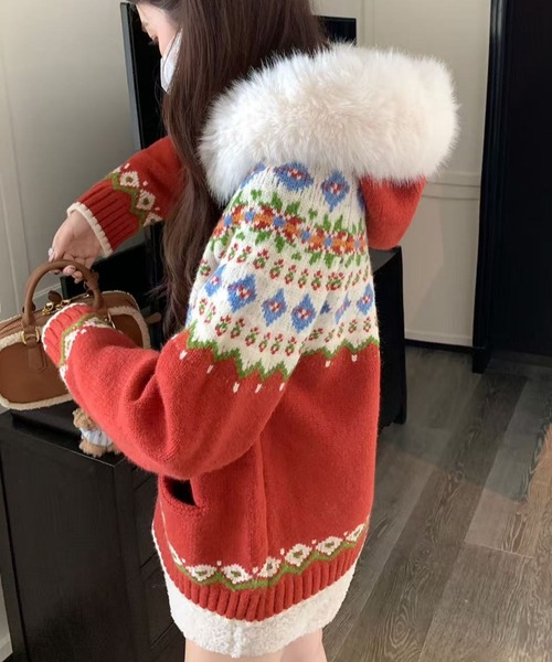 Sibra（シブラ）の「クリスマス お正月コーデに 着脱可能ファーフード ノルディック柄ジップカーデ（カーディガン/ボレロ・レディース・レッド/ホワイト・M）」の21枚目の写真