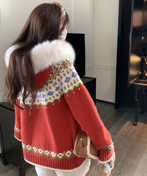 Sibra（シブラ）の「クリスマス お正月コーデに 着脱可能ファーフード ノルディック柄ジップカーデ（カーディガン/ボレロ・レディース・レッド/ホワイト・M）」の22枚目の写真
