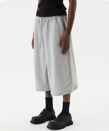 DNSR（ディーエヌエスアール）の「クルーシャルバギーバミューダスウェットパンツグレー（スウェットパンツ）」