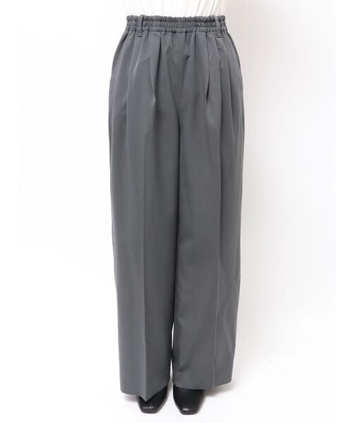 Ungrid（アングリッド）の「タックデザインラフパンツ（その他パンツ・レディース・ベージュ/チャコールグレー・SMALL/MEDIUM）」の4枚目の写真