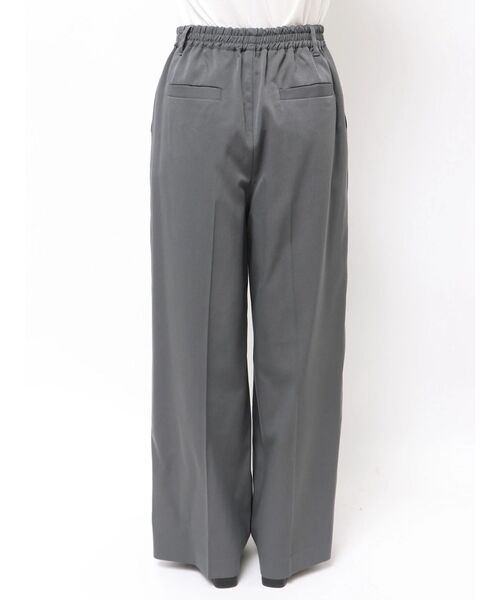 Ungrid（アングリッド）の「タックデザインラフパンツ（その他パンツ・レディース・ベージュ/チャコールグレー・SMALL/MEDIUM）」の6枚目の写真