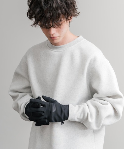 THE NORTH FACE（ザノースフェイス）の「THE NORTH FACE ザ・ノースフェイス ETIP RCYCLD GLV/スマホ タッチパネル対応 グローブ 五本指 手袋（手袋・メンズ・ブラック×ホワイト/ブラック/グレー・M/L）」の6枚目の写真