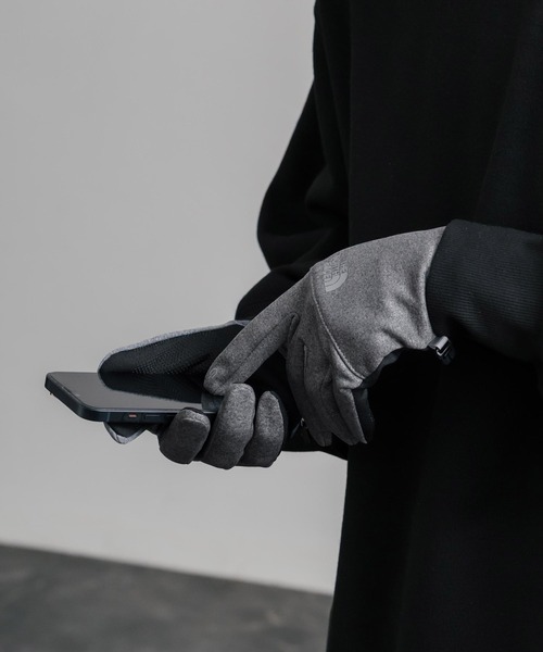 THE NORTH FACE（ザノースフェイス）の「THE NORTH FACE ザ・ノースフェイス ETIP RCYCLD GLV/スマホ タッチパネル対応 グローブ 五本指 手袋（手袋・メンズ・ブラック×ホワイト/ブラック/グレー・M/L）」の15枚目の写真