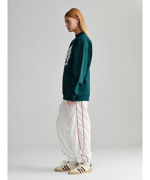 MENASOO(ミナス)の「UNISEX HERITAGE EMBLEM MOCK-NECK SWEATSHIRT GREEN(スウェット・レディース・その他・FREE)」の6枚目の写真