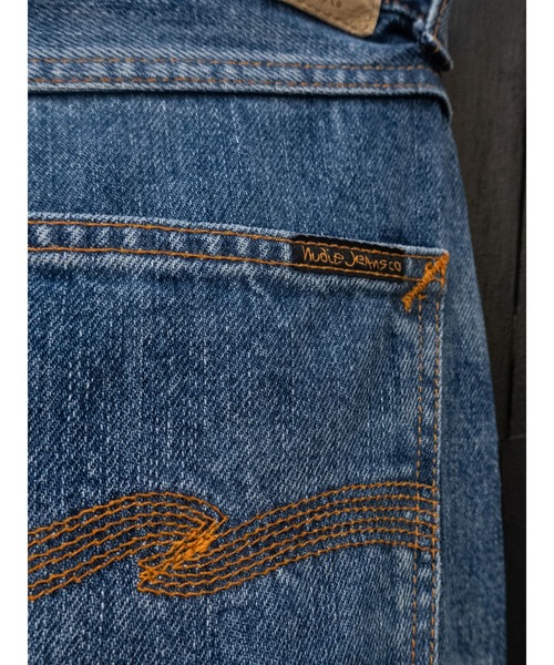 Nudie Jeans(ヌーディージーンズ)の「Nudie Jeans/ヌーディージーンズ Rad Rufus / ハイウエストレギュラーフィットジーンズ / Raw Tracks(デニムパンツ・メンズ・ライトインディゴブルー・29/34/33/32/31/30)」の6枚目の写真