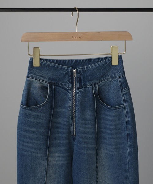 Louere（ルエレ）の「ハイウエストファスナーデザインストレッチストレートデニムパンツ[高身長サイズST有り]（デニムパンツ・レディース・ブラック/ライトブルー・SMALL/MEDIUM/LARGE/ST）」の16枚目の写真