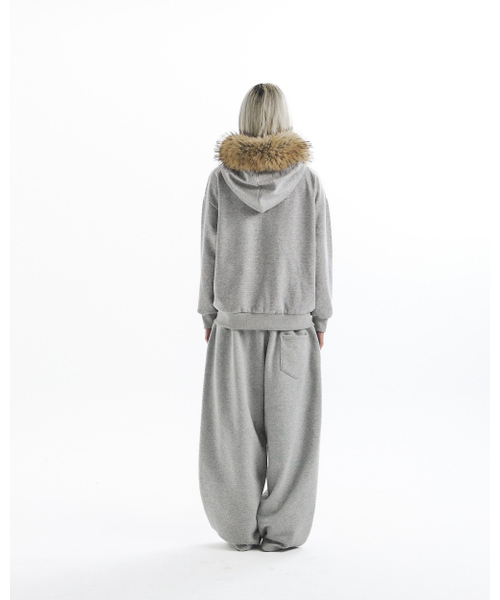 KAIYA(カイヤ)の「id card fur hooded zip up-cream(パーカー・レディース・その他・FREE)」の4枚目の写真