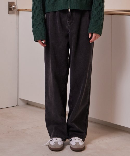 BELLOL(ベロエル)の「ツーピンタックワイドデニムブラック(デニムパンツ・レディース・その他・LARGE/MEDIUM/SMALL)」の1枚目の写真