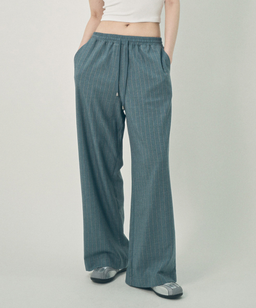 MIHEV(ミヘブ)の「カジュアルストライプワイドスラックスブルー(スラックス・レディース・その他・MEDIUM/LARGE)」の1枚目の写真