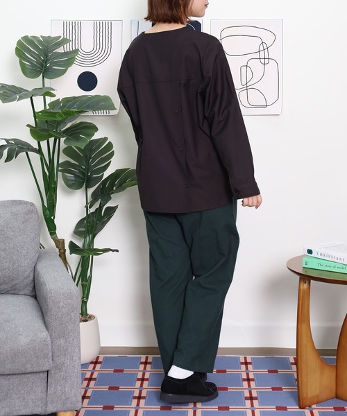 Emago(イマゴ)の「EMAGO トリ刺繍ブラウス(シャツ/ブラウス・レディース・ブラック/アイボリー/マスタード・FREE)」の22枚目の写真