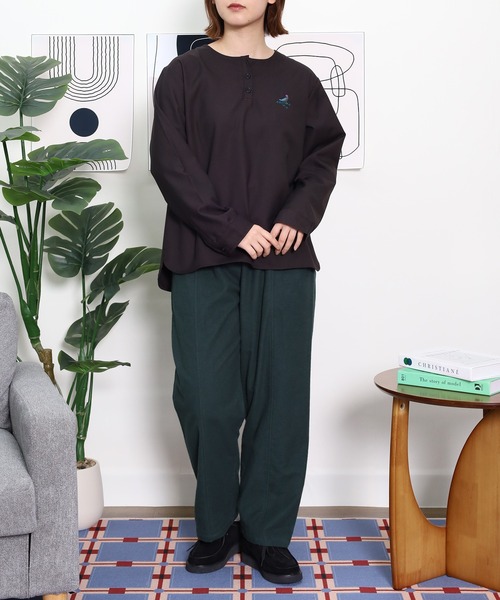 Emago(イマゴ)の「EMAGO トリ刺繍ブラウス(シャツ/ブラウス・レディース・ブラック/アイボリー/マスタード・FREE)」の20枚目の写真